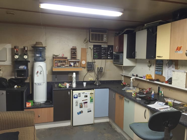 Click to view all images 21 Foch Street North Shore VIC 3214 - Image 2