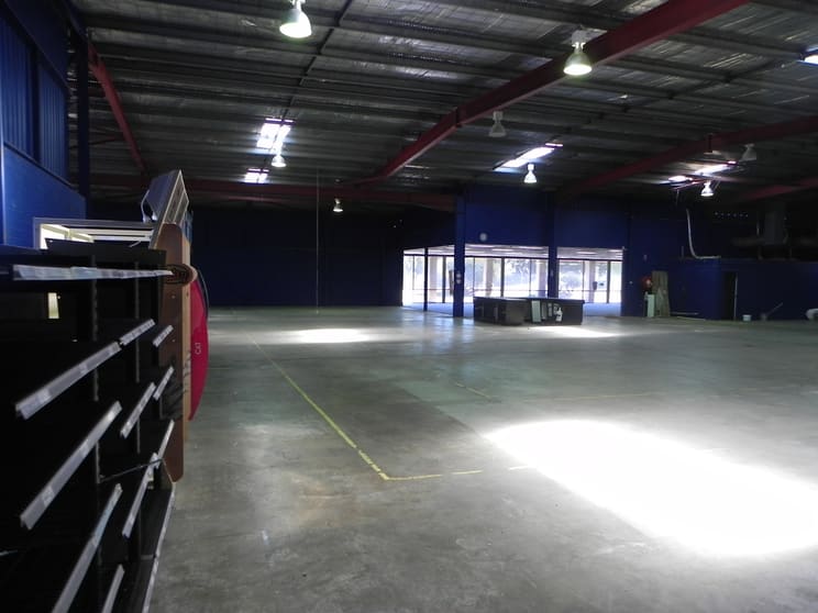 Click to view all images 3 Port Pirie Street Bibra Lake WA 6163 - Image 2