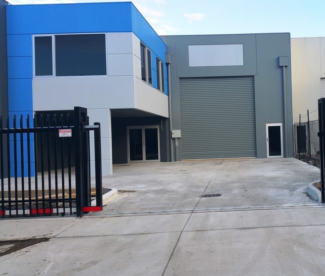 Click to view all images 2/64 Yellowbox Drive Craigieburn VIC 3064 - Image 3