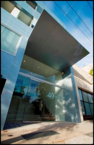 Click to view all images 3B Front/49 Wellington Street St Kilda VIC 3182 - Image 1