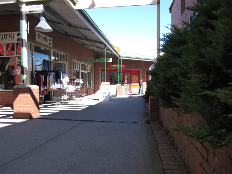 Click to view all images Shop 2/52A Vincent Street Daylesford VIC 3460 - Image 3