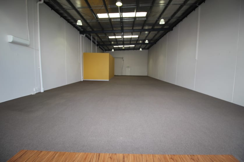 Click to view all images 1/72-76 Dandenong Road Frankston VIC 3199 - Image 2
