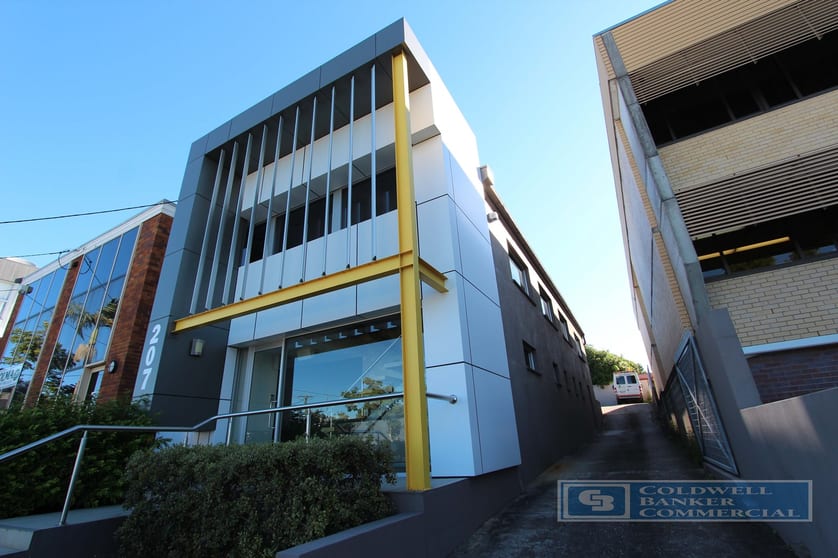 Click to view all images 207 Logan Road Woolloongabba QLD 4102 - Image 3