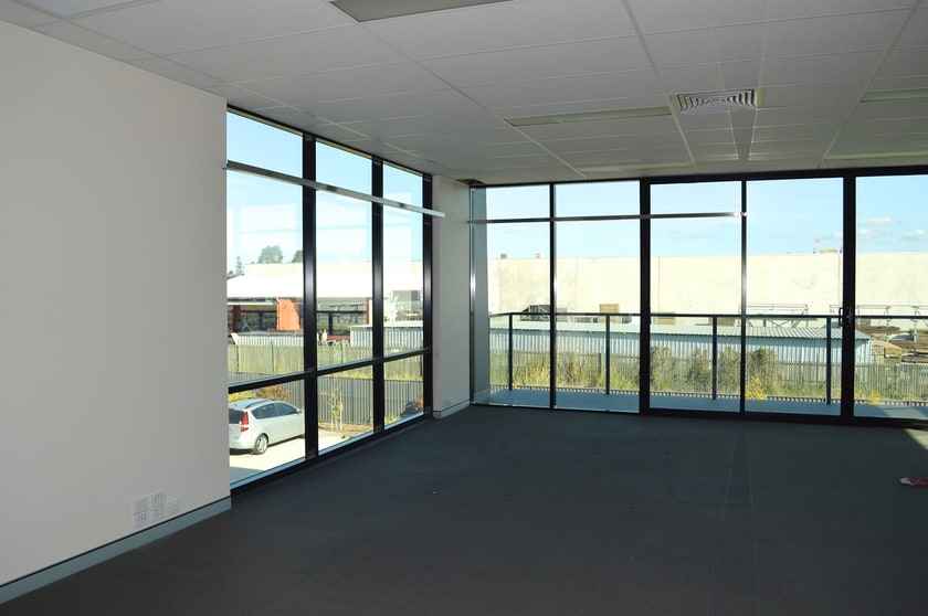 Click to view all images 4A/15 Henry Street Loganholme QLD 4129 - Image 2