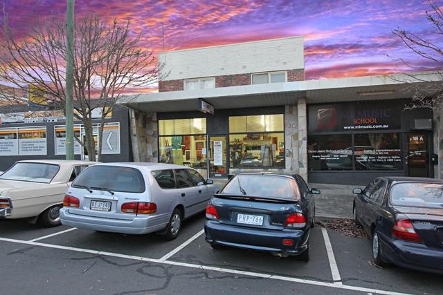 Click to view all images 18 Second Ave Box Hill North VIC 3129 - Image 2