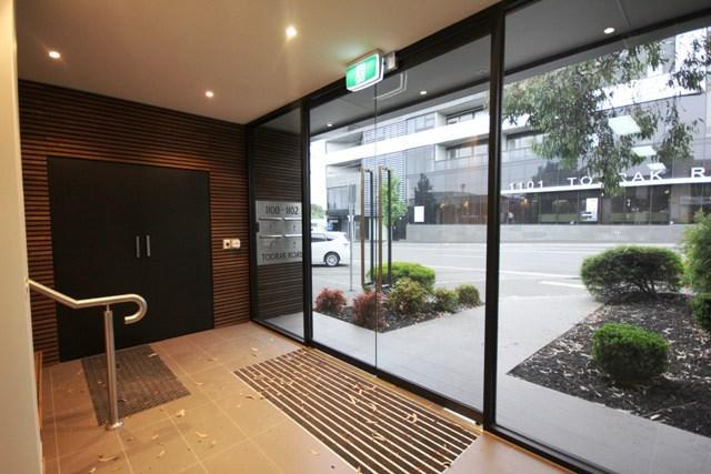 Click to view all images Level 1 E/1100-1102 Toorak Road Camberwell VIC 3124 - Image 3