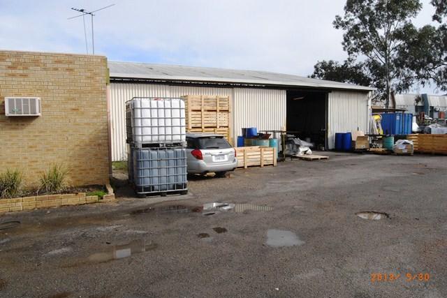 Click to view all images 130A Radium Street Welshpool WA 6106 - Image 3