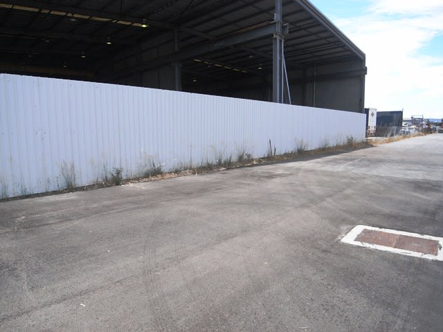 Click to view all images Rear/40-50 Division Street Welshpool WA 6106 - Image 1
