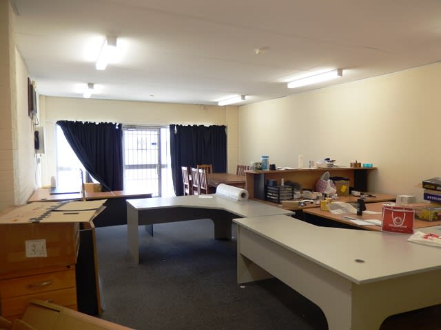 Click to view all images 2A Temple Street Victoria Park WA 6100 - Image 3
