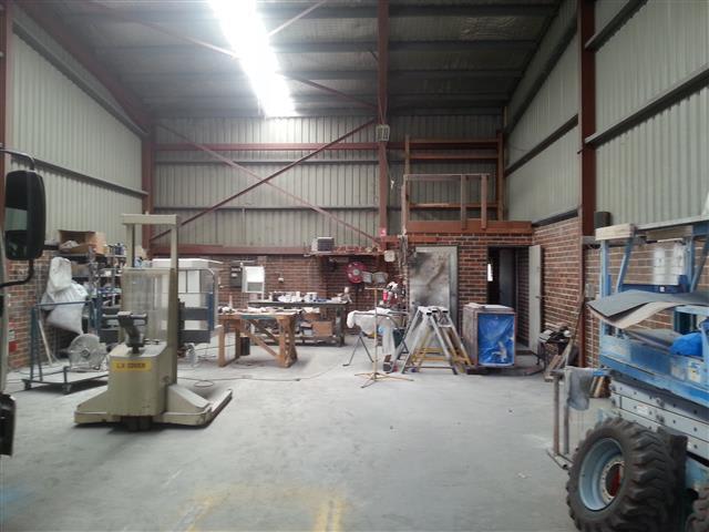 Click to view all images Ingleburn NSW 2565 - Image 2