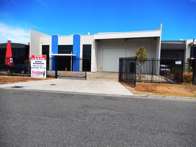 Click to view all images 4 Meares Way Canning Vale WA 6155 - Image 1
