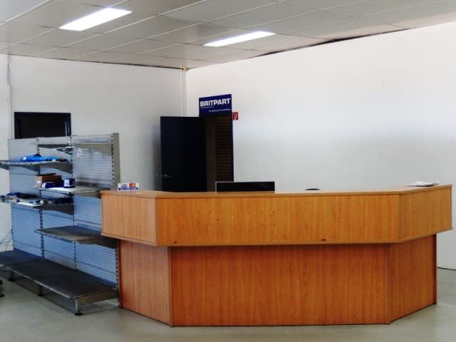 Click to view all images 143 Chisholm Crescent Kewdale WA 6105 - Image 3