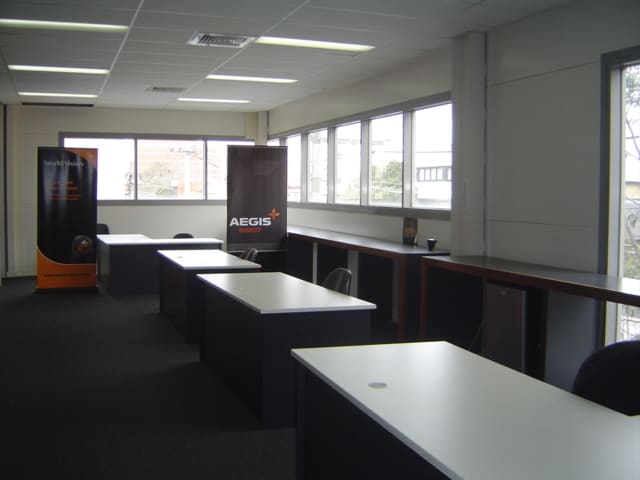 Click to view all images 2/30 Mollison Street Abbotsford VIC 3067 - Image 2