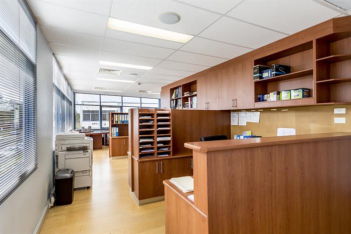 Click to view all images 75 Corish Circle Banksmeadow NSW 2019 - Image 3