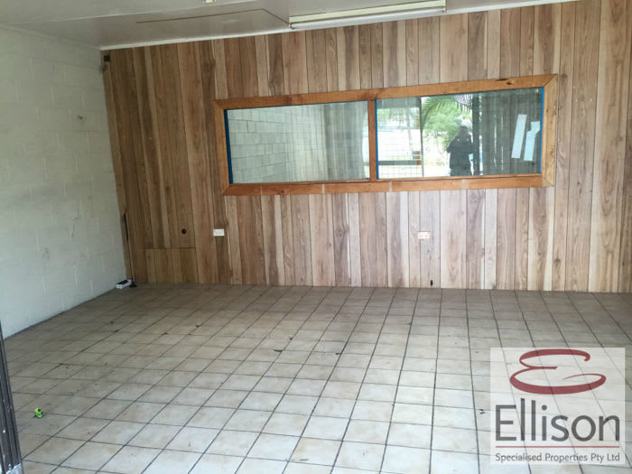 Click to view all images 2/18 Tolmer Place Springwood QLD 4127 - Image 2