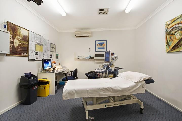 Click to view all images 151-153 Furlong Road St Albans VIC 3021 - Image 3