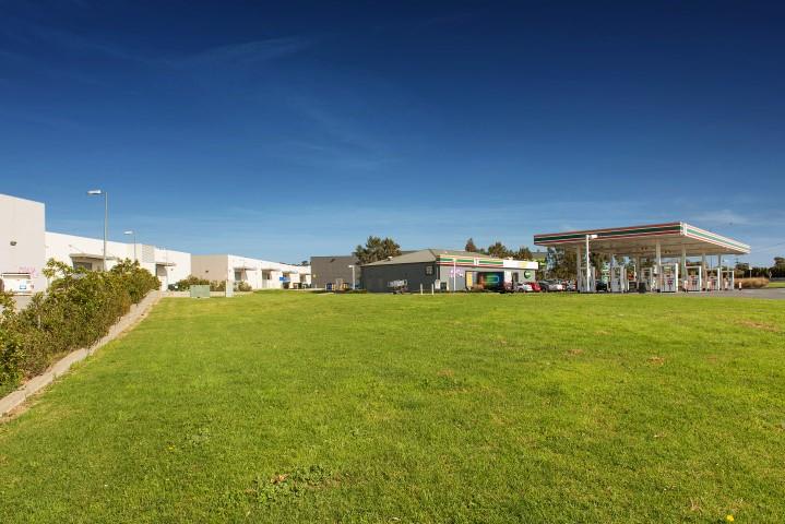Click to view all images 40-46 McMahons Road Frankston VIC 3199 - Image 1
