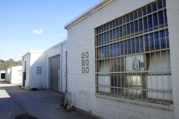 Click to view all images 5 & 6 23 Peel Street Eltham VIC 3095 - Image 1