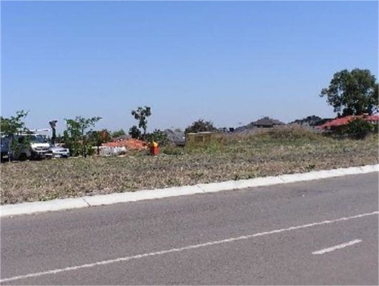 Click to view all images 737 Plenty Road Mill Park VIC 3082 - Image 1