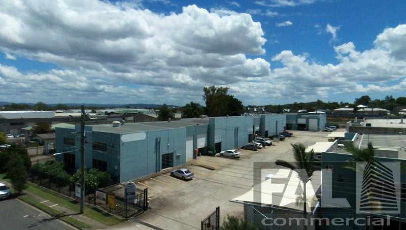 Click to view all images Unit 3/27 Selhurst Street Coopers Plains QLD 4108 - Image 1