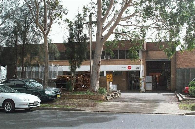 Click to view all images 25 Harley Cres Condell Park NSW 2200 - Image 2