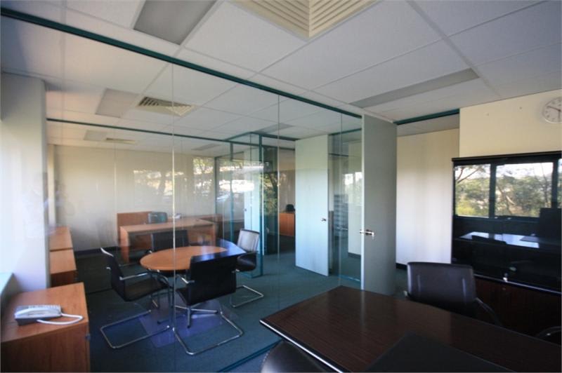 Click to view all images Belrose NSW 2085 - Image 2