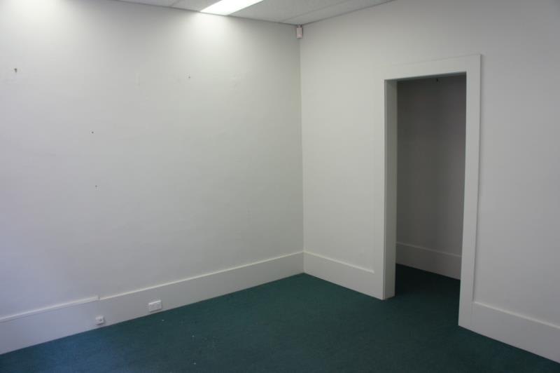 Click to view all images 80A Glenferrie Road Malvern VIC 3144 - Image 2