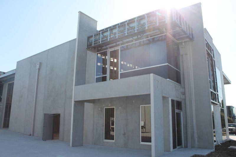 Click to view all images Unit 7/8-14 Melverton Drive Hallam VIC 3803 - Image 3