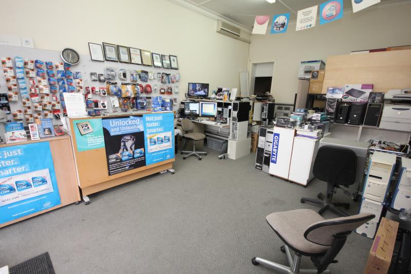 Click to view all images 103 Cotham Road Kew VIC 3101 - Image 3