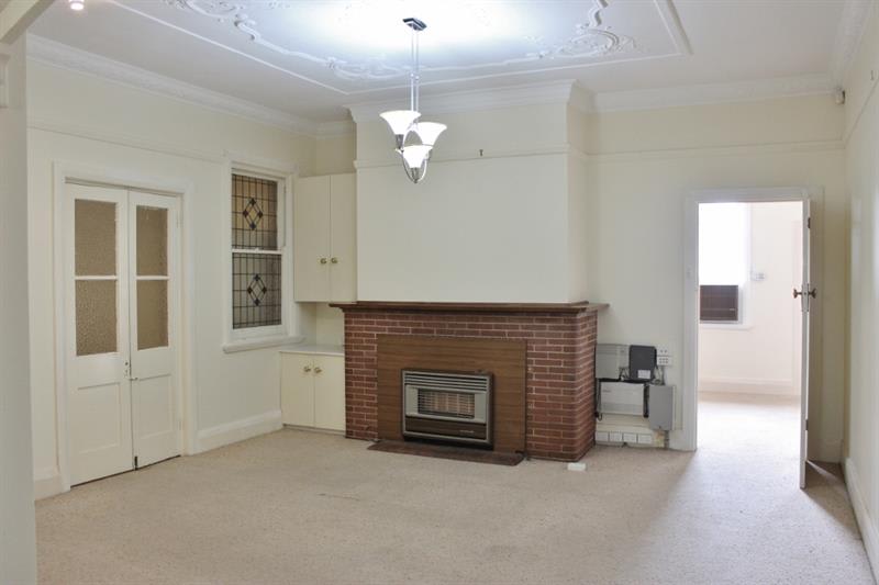 Click to view all images 16 Quinn St Dubbo NSW 2830 - Image 3
