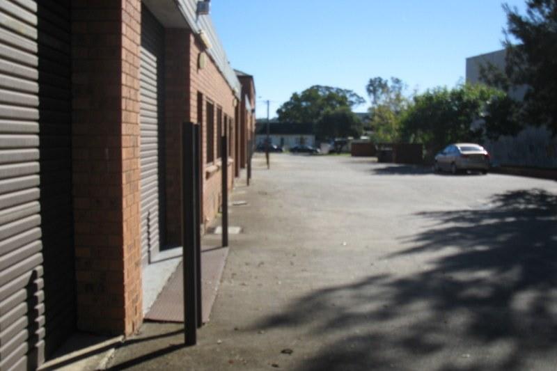 Click to view all images 5/2 Liverpool Street Ingleburn NSW 2565 - Image 2