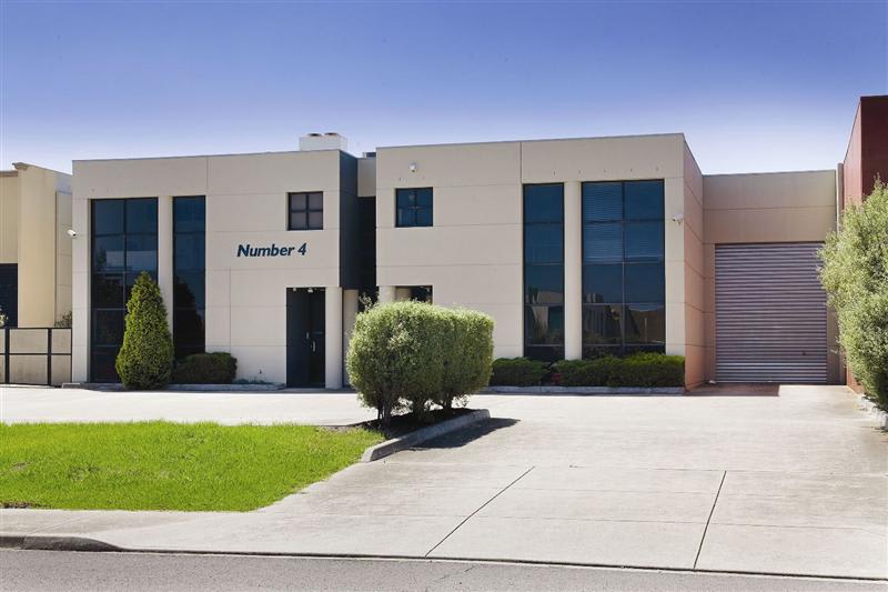 Click to view all images 4 Akuna Drive Williamstown VIC 3016 - Image 3