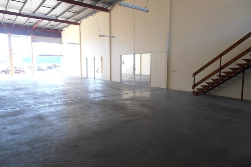 Click to view all images 24 Ferguson Street Underwood QLD 4119 - Image 3