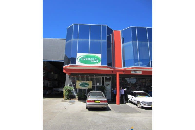 Click to view all images 2/890 Bourke Street Waterloo NSW 2017 - Image 3