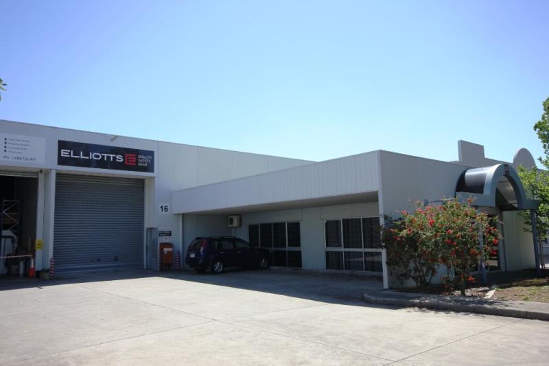 Click to view all images 16 Cranwell Street Braybrook VIC 3019 - Image 2
