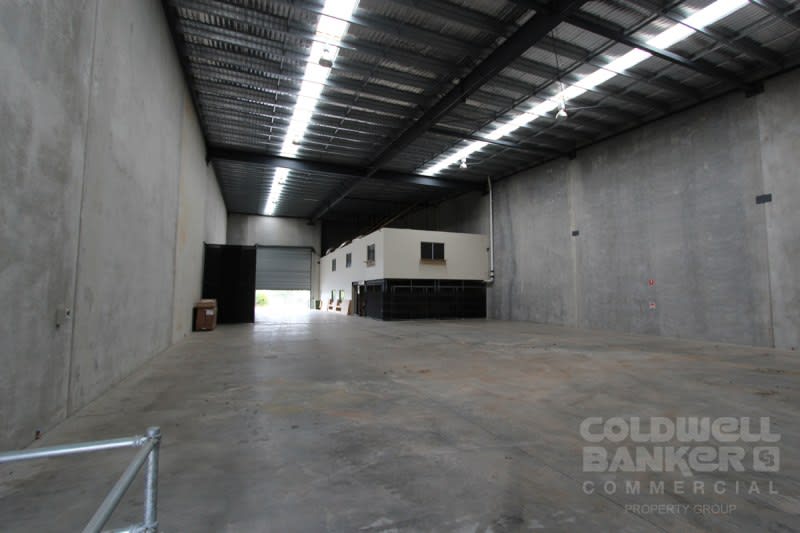 Click to view all images Meadowbrook QLD 4131 - Image 2