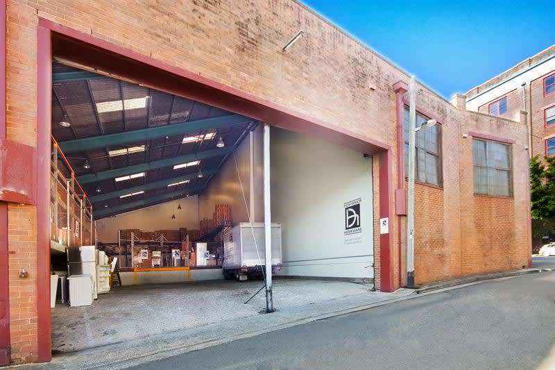 Click to view all images 63 Bignell Lane Camperdown NSW 2050 - Image 3