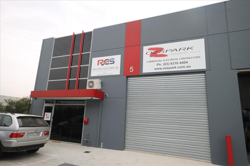 Click to view all images Unit 5 - 48 Lindon Court Tullamarine VIC 3043 - Image 1