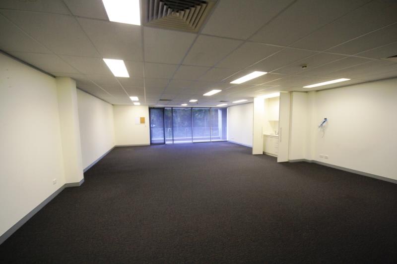 Click to view all images Warriewood NSW 2102 - Image 2