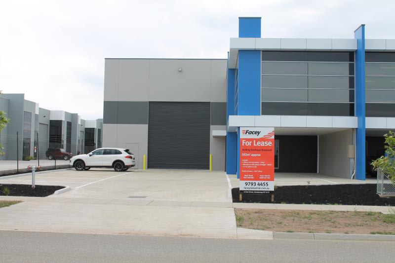 Click to view all images Unit 1/Lot 20 Southeast Boulevard Pakenham VIC 3810 - Image 1
