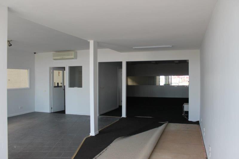 Click to view all images 32 Lonsdale Street Dandenong VIC 3175 - Image 2
