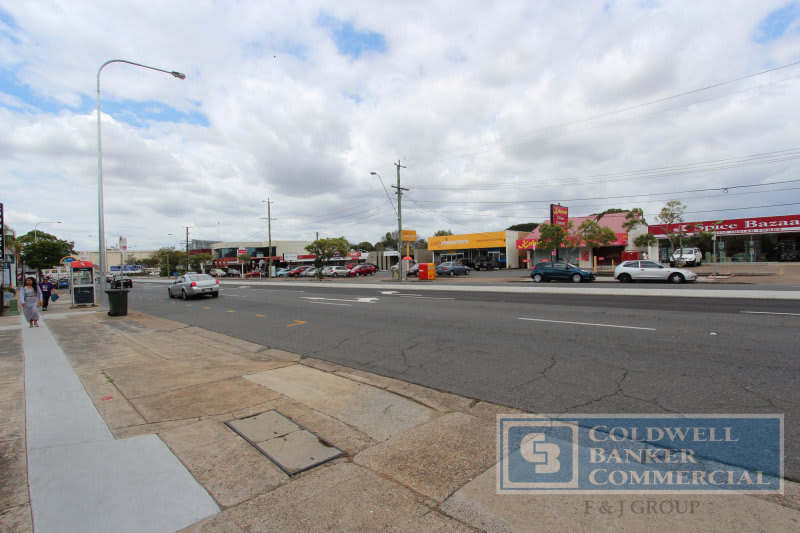 Click to view all images Upper Mount Gravatt QLD 4122 - Image 2