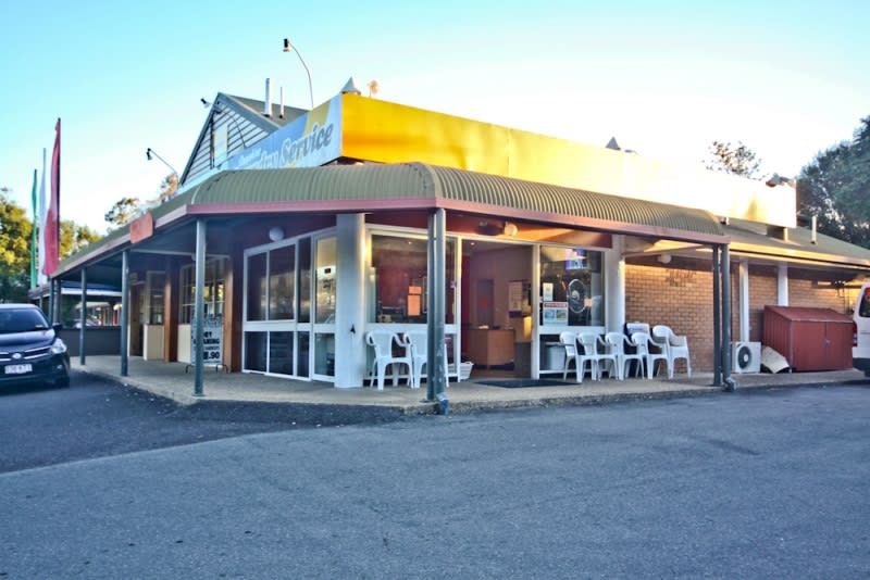 Click to view all images Samford Village QLD 4520 - Image 1