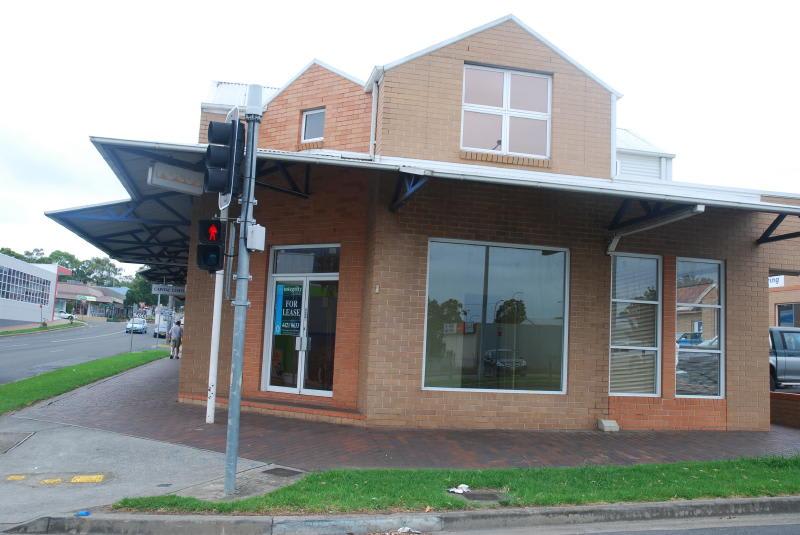 Click to view all images 4/85 Worrigee Street Nowra NSW 2541 - Image 2