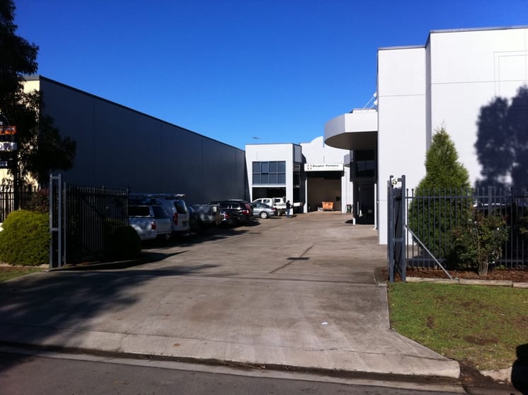5/50 Topham Road Smeaton Grange NSW 2567 - Image 2