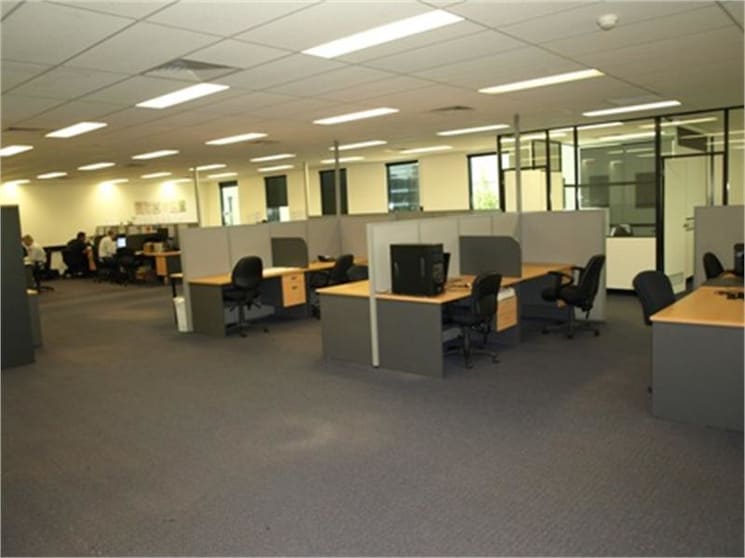 Click to view all images 12/21 Howleys Road Notting Hill VIC 3168 - Image 1