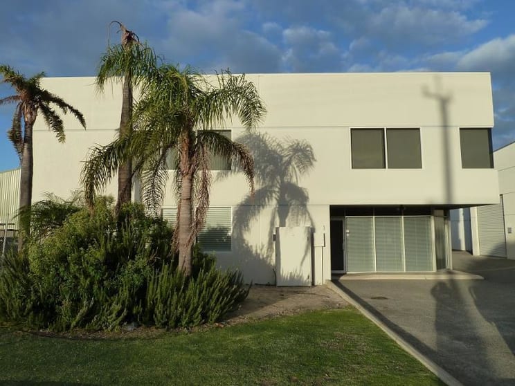 Click to view all images 1/30 Oxleigh Drive Malaga WA 6090 - Image 2