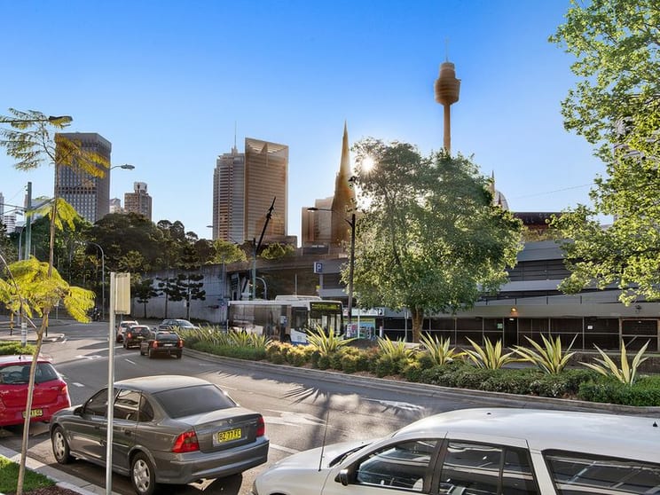 Click to view all images 1/68 Sir John Young Crescent Woolloomooloo NSW 2011 - Image 3
