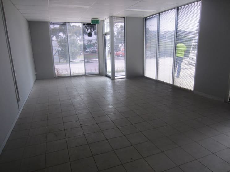 Click to view all images 67 Waterview Close Dandenong VIC 3175 - Image 3