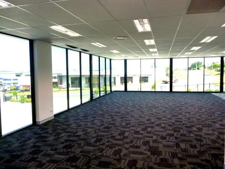 Click to view all images 8 Bluestone Seventeen Mile Rocks QLD 4073 - Image 2